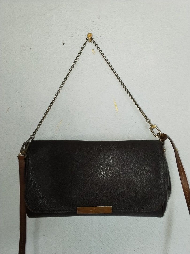 Louis Vuitton 2way (Category: Tote Bags) located in Cavite. Submitted by bagssection04 (Listing ID 1467369347, Image 1). Description: Louis Vuitton vintage type searchable code faded honogram.