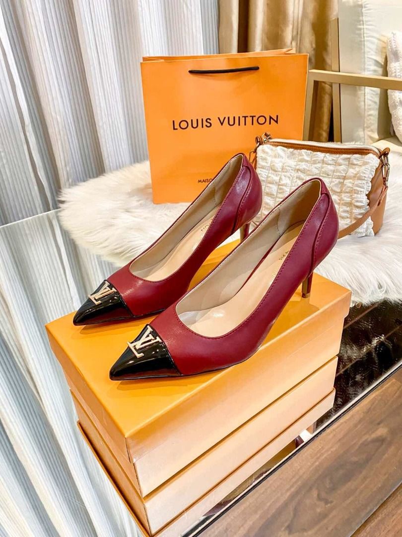 LOUIS VUITTON High Heels（Top-tier custom version） (Category: Heels) located in Mandaluyong City. Submitted by oddcrystal-2bc533 (Listing ID 1467460668, Image 2). Description: LOUIS VUITTON High Heels Buckle Pure Desire High Heels / High Heels //// Louis Vuitton Latest login on Xiaohongshu Letter buckle Fashion OOTD Get ➤ Original label, original box, correct version ➤ Custom soft patent leather ➤ Genuine leather lining ➤ Original letter buckle ➤ 
