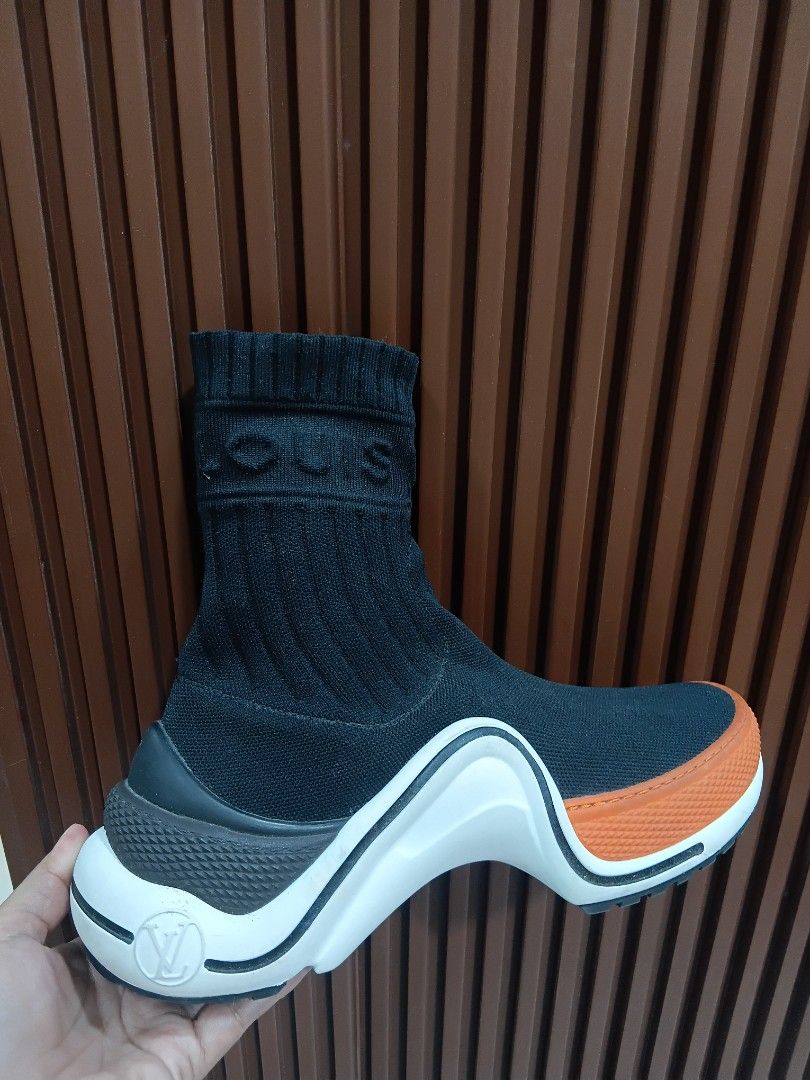 Louis Vuitton LAST PRICE POSTED (Category: Boots) located in Subic. Submitted by AnythingBrandedby_May (Listing ID 1467296707, Image 2). Description: LAST PRICE POSTED Missing Insole.