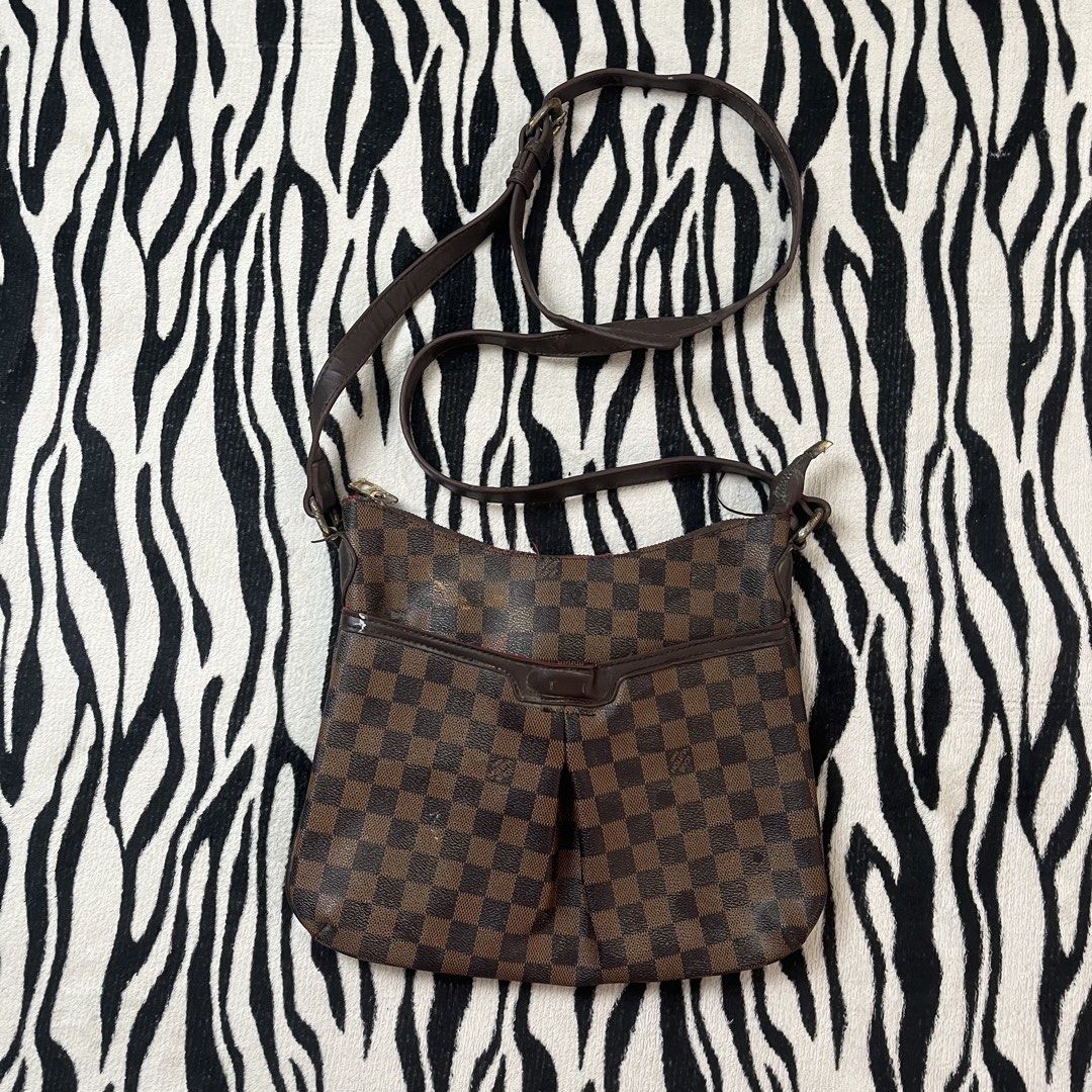 Louis vuitton monogram bag (Category: Luxury Bags & Wallets) located in Manila. Submitted by royaldripmanila (Listing ID 1467470643, Image 1). Description: Sign of usage Need clean W11 L10.5.
