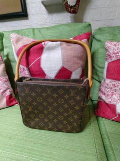 (Category: ) located in . Submitted by mahthriftshop (Listing ID 1467381580, Image 1). Description: .