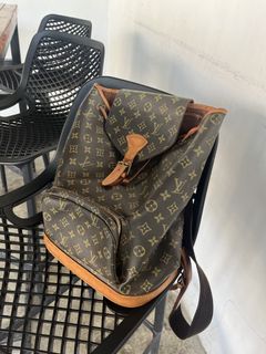 (Category: ) located in . Submitted by luxbag_phhh (Listing ID 1467594716, Image 1). Description: .