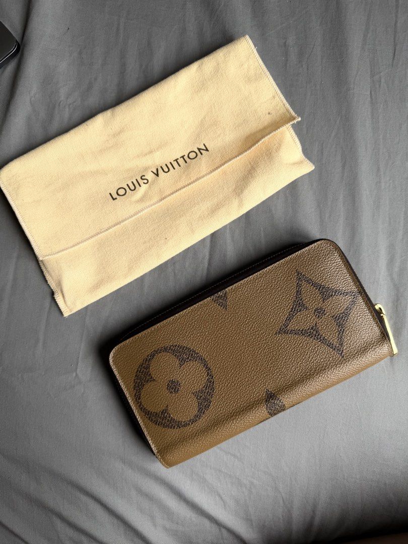 Louis Vuitton Monogram Reverse Zippy (Category: Luxury Bags & Wallets) located in Valenzuela. Submitted by itsdianneem (Listing ID 1467417729, Image 1). Description: Comes with Dustbag.