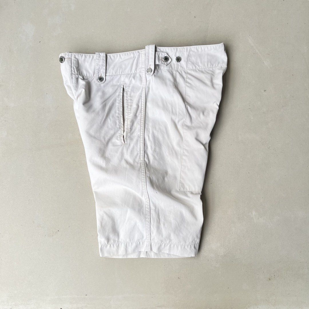Louis Vuitton Shorts (Category: Shorts) located in Mandaue City. Submitted by chinsyap_03 (Listing ID 1467488967, Image 2). Description: - Brand: Louis Vuitton - Color: White - Material: Premium corduroy - Waistline: 34 inches - Length: 21 inches - Leg Opening: 11 inches - Details: Angled front pockets and branded silver hardware buttons - Authenticity: Inside Louis Vuitton Paris label attached at the waistband.