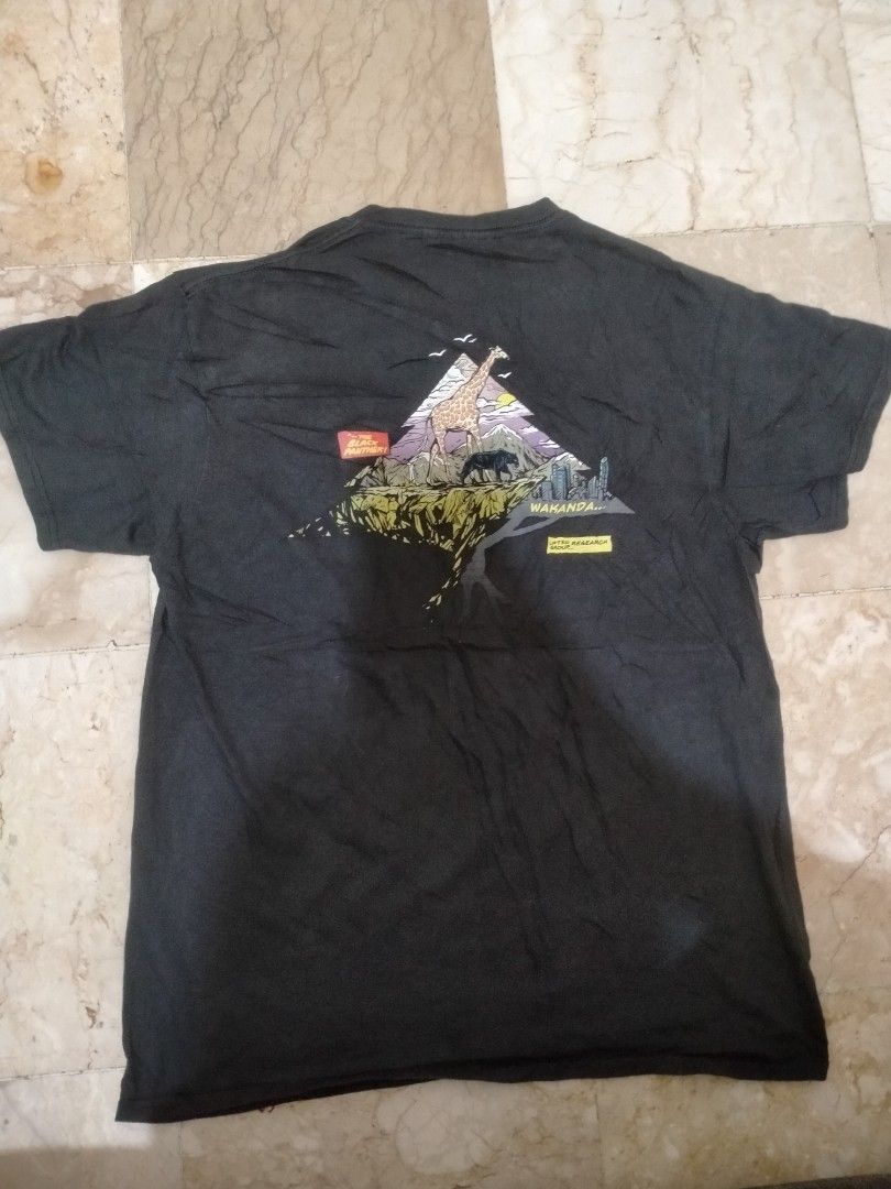 Lrg X Marvel (Category: Tshirts & Polo Shirts ) located in Daraga. Submitted by arkhoholic (Listing ID 1467432972, Image 1). Description: in very good condition medium 19.5x27.