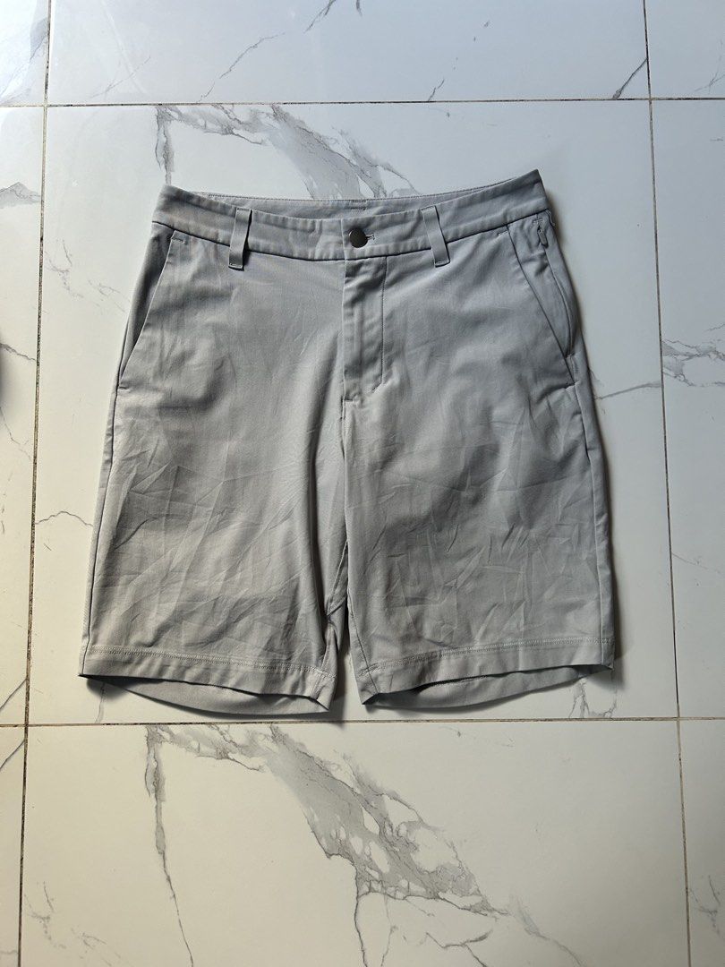 Lululemon Commission Short (Category: Shorts) located in Tabaco. Submitted by NanThriftingsss (Listing ID 1467464766, Image 2). Description: Lululemon Commission Short Good as new Dot size 28 (28-30x18 inches) 9.8/10 Color Rate No issue 880 plus sf.