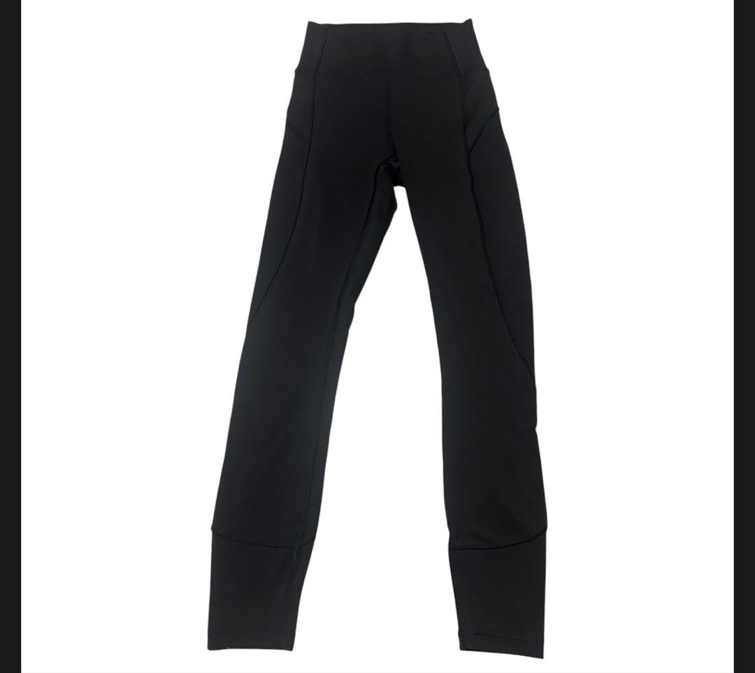 Lululemon In Movement 7/8 Tight *Everlux 25" dot 2 (Category: Activewear) located in Iba. Submitted by xooperfindslb (Listing ID 1467392416, Image 3). Description: Lululemon In Movement 7/8 Tight *Everlux 25” Dot 2 Color: black Good condition No issue Lu2p26.