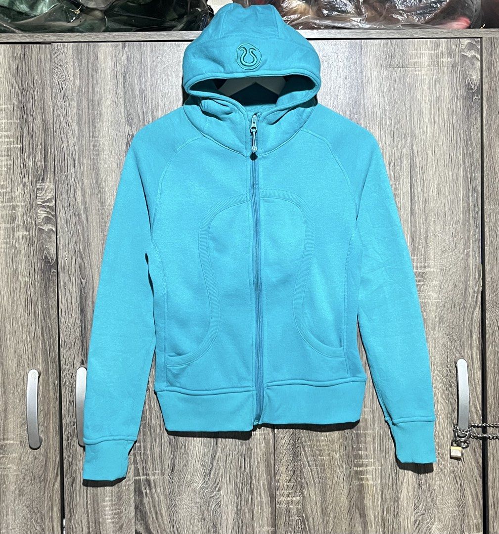 LULULEMON SCUBA SURGE HOODIE (Category: Coats, Jackets and Outerwear) located in Dumaguete. Submitted by marc_umbac89 (Listing ID 1467475828, Image 1). Description: LULU🍋 SCUBA SURGE HOODIE 300 ~Excellent Condition ~No Issue Or Flaws ~With Embroided Lulu Logo ~Size:Best Fit M Womens ~Length:23.5 Width:17 📌Dumaguete City Negros Oriental ✅Unli Vouch And VC For Legitimacy ‼️DISCLAIMER: I Am Not Affiliated With The Official Brand Displayed Nor Do W