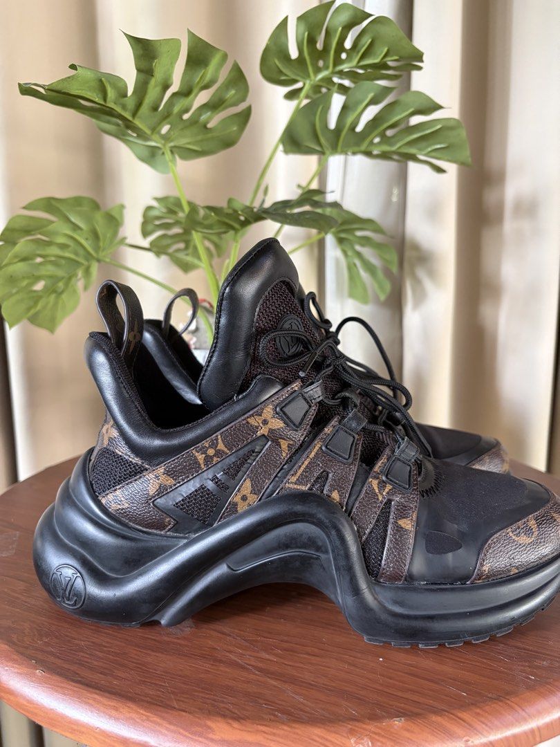 LV Sneakers (Category: Sneakers & Footwear) located in Baler. Submitted by waikikisurfer (Listing ID 1467426102, Image 1). Description: LV Chunky Sneakers Good Condition, minimal sign of wear (not noticeable) See detailed photos, actual condition posted Japan Sourced Offer your price for sure buyer💰.