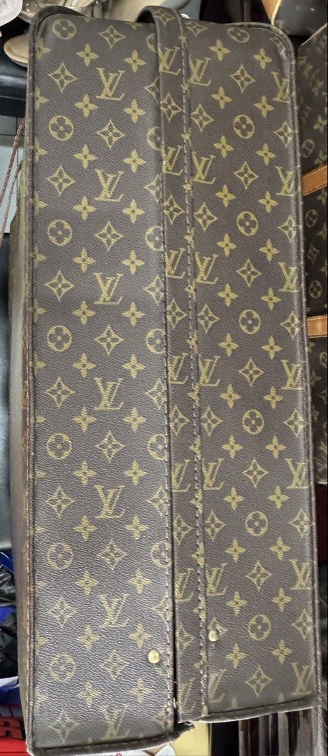 LV Vintage Luggage / Maleta (Category: Luxury Bags & Wallets) located in Quezon City. Submitted by rych0799 (Listing ID 1467470323, Image 3). Description: LV vintage Maleta/Luggage - no code vintage po Can send more photos. 10 pics lng pwede ma download thanks ! ♥️ Vintage-Japan .