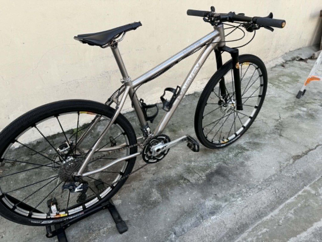 Lynskey 27.5 Ridgeline (Category: Bicycles) located in Quezon City. Submitted by janavillanueva (Listing ID 1467413737, Image 2). Description: original price - 275,000 size : MEDIUM wheelset : mavic SLR groupset : xtr 9speed crank xt 48/34 handlebar : enve seatpost : ti lynskey stem : fizil superlight -17 fork : rigid lynskey headset : chris king Mode of Payment: Bank For sure buyers, can do meet ups around UPD PM for additional pictures or infor