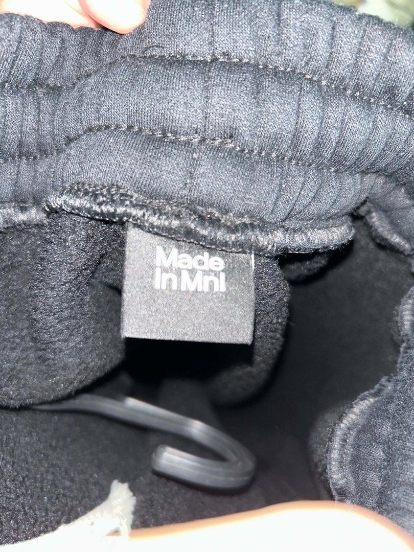 MadeInMnl Premium Basic Sweatpants Black XL (Category: Joggers) located in Manila. Submitted by magallanes11463 (Listing ID 1467569977, Image 2). Description: - Brand: MadeInMnl - Item: Premium Basic Sweatpants - Color: Black - Size: XL (best for waist 32 and up) - Condition: Brand new with original tags attached - Fit: Relaxed, baggy streetwear style - Comfort: Super soft fleece lining inside with adjustable thick white drawstring - Ideal for: E
