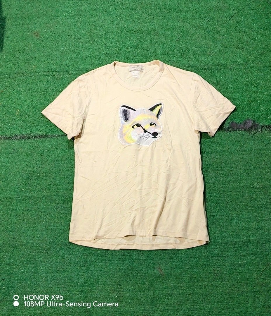 MAISON KITSUNE COTTON MEN SHIRT (Category: Tshirts & Polo Shirts ) located in General Santos City (Dadiangas). Submitted by michaelthrift01 (Listing ID 1467544369, Image 1). Description: Legit Medium men As new No issue.