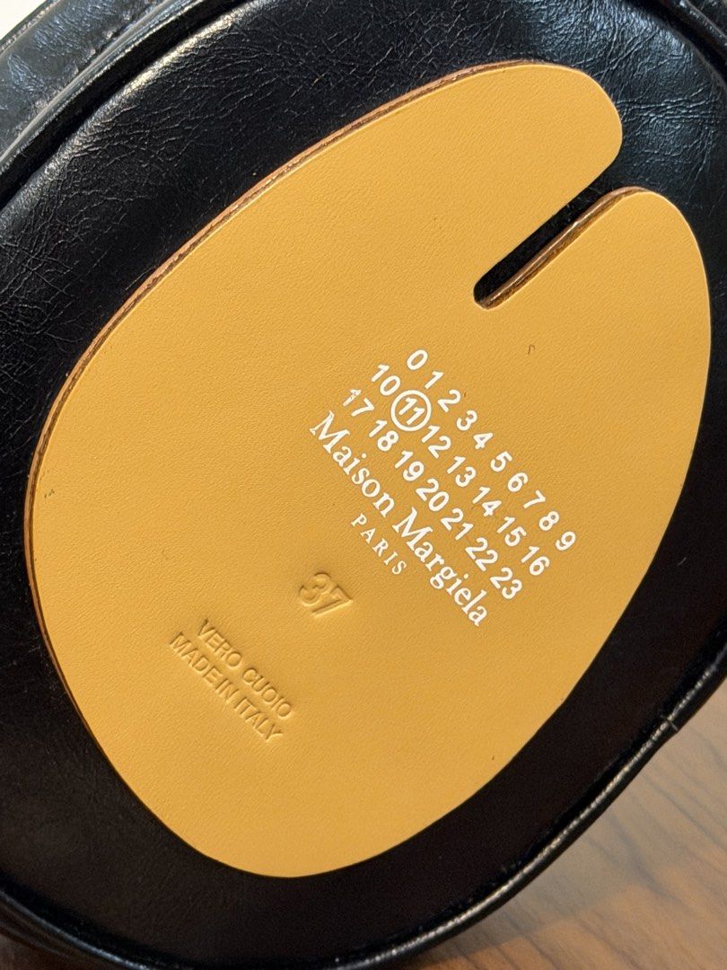Maison Margiela Tabi Mini Bag (Category: Luxury Bags & Wallets) located in San Fernando. Submitted by gbagscollection (Listing ID 1467374638, Image 3). Description: Genuine leather No issue Like new .