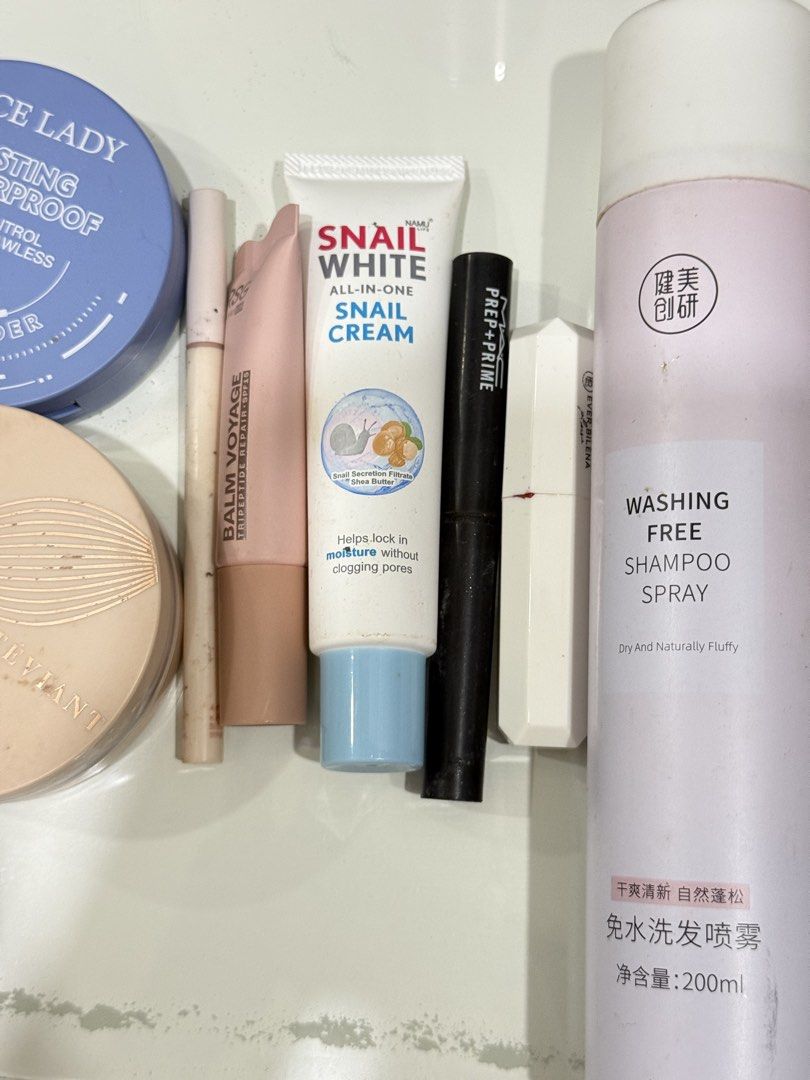 MAKEUP BUNDLE TAKE ALL ₱450 (Category: Makeup) located in General Trias. Submitted by fellasunshine (Listing ID 1467539722, Image 3). Description: - super dami makeup & skincare - check niyo na lang price huhu - diko na maisa isa basta take all na 450 - kung gusto mo pa tumawad go - need to declutter.