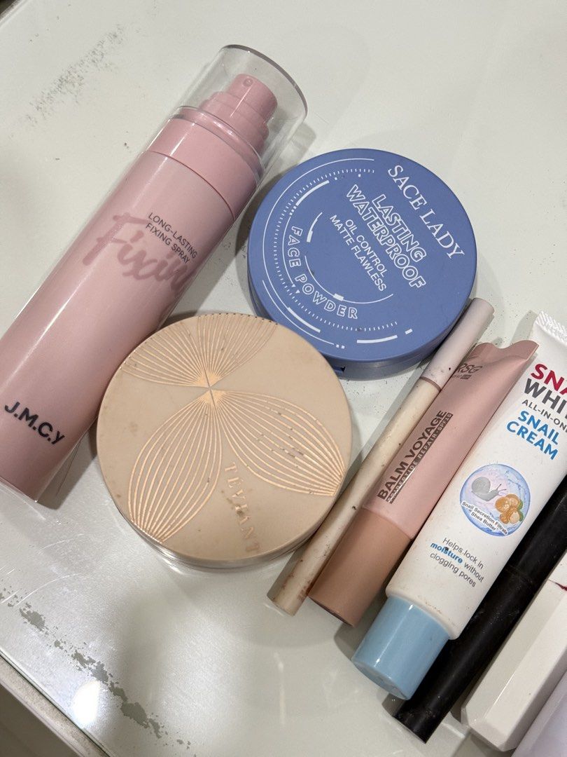 MAKEUP BUNDLE TAKE ALL ₱450 (Category: Makeup) located in General Trias. Submitted by fellasunshine (Listing ID 1467539722, Image 2). Description: - super dami makeup & skincare - check niyo na lang price huhu - diko na maisa isa basta take all na 450 - kung gusto mo pa tumawad go - need to declutter.