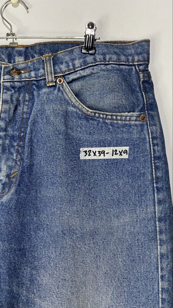 Maong pants (Category: Jeans) located in Jaen. Submitted by oshimamark58418 (Listing ID 1467404773, Image 3). Description: WIDTH 32 LENGTH 39 THIGH 12 LEG OPENING 9.