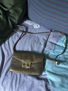 (Category: ) located in . Submitted by thriftxgoods (Listing ID 1467447310, Image 1). Description: .