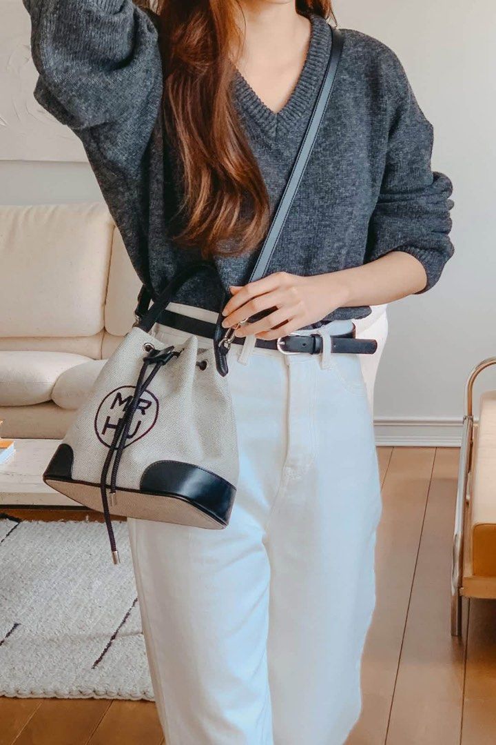 Marhen J Noah Two way Crossbody Bag (Category: Cross-body Bags) located in Lapu Lapu. Submitted by glamorouslybeautiful8.0 (Listing ID 1467513639, Image 3). Description: ☘️👜❤️MAR•HENJ NOAH two way bag Made in Korea🇰🇷 Whooaahhh Best Seller NOAH bag. Spacious, sassy and gorgeous piece‼️‼️ water proof lining inside Medium fits cp, long wallet, kikay kit… with bag shaper Made of two-tone canvas and vegan leather. Can be worn as a tote bag, and a c