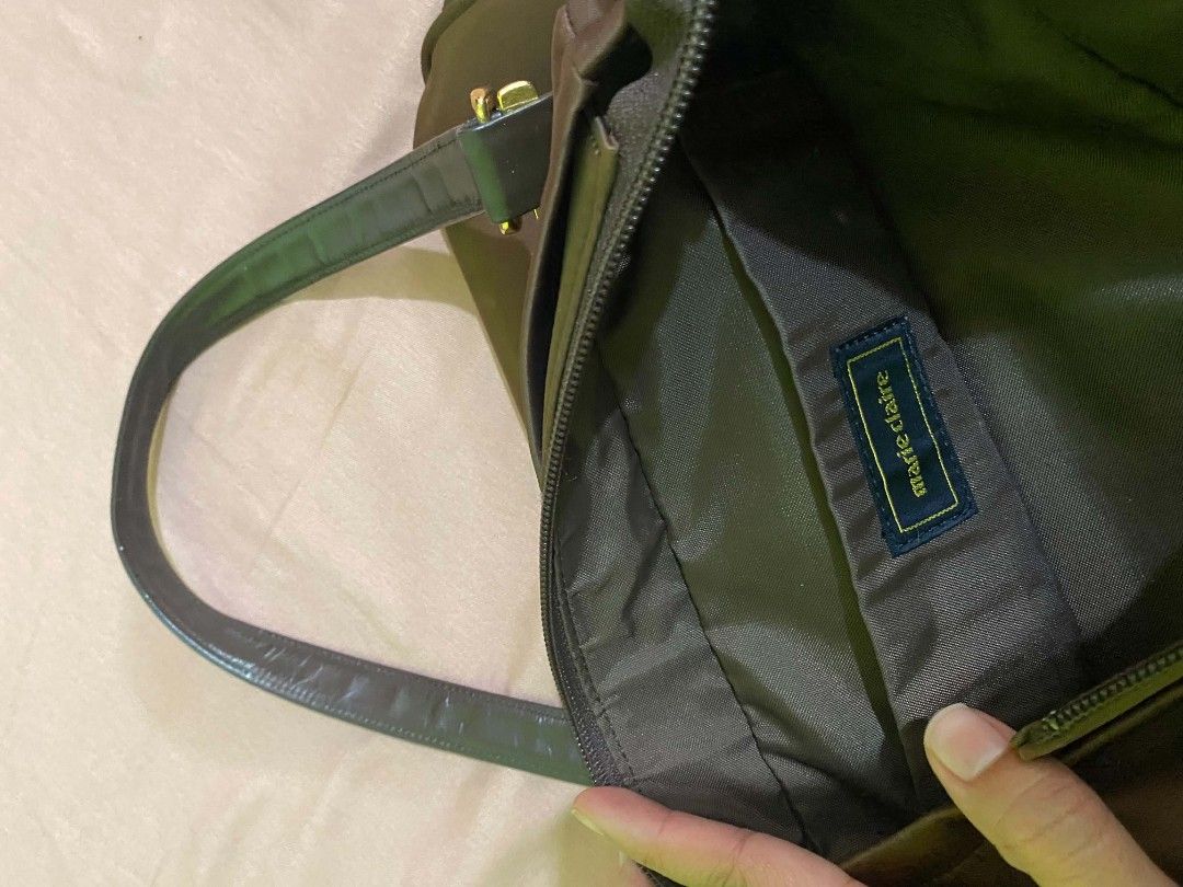 Marie Claire Shoulder Bag (Category: Shoulder Bags) located in Koronadal. Submitted by zxckeeeny_ (Listing ID 1467398282, Image 3). Description: color rate -10/10 no issue excellent all working zipper.