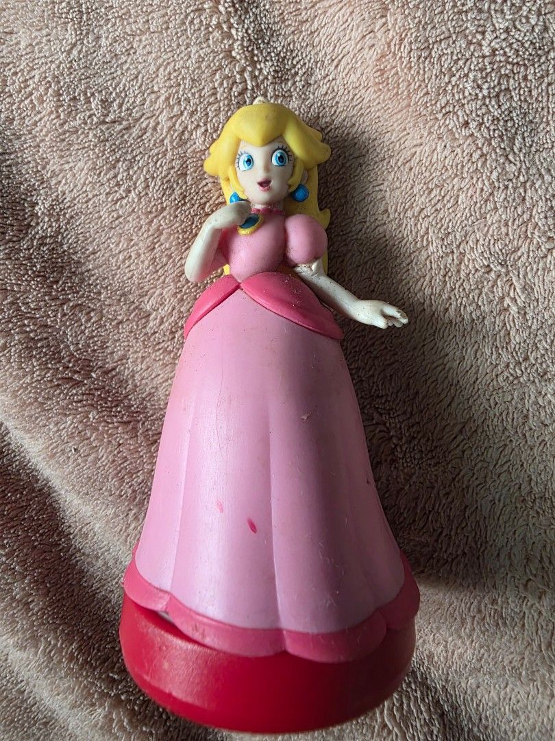 Mario Party Peach Amiibo (Category: Other Merchandise) located in Manila. Submitted by animestuffsshop (Listing ID 1467368071, Image 1). Description: Mario Party Peach Amiibo - Official - WYSIWYG MOD: JNT, LBC COP, Lalamove MOP: GCASH.