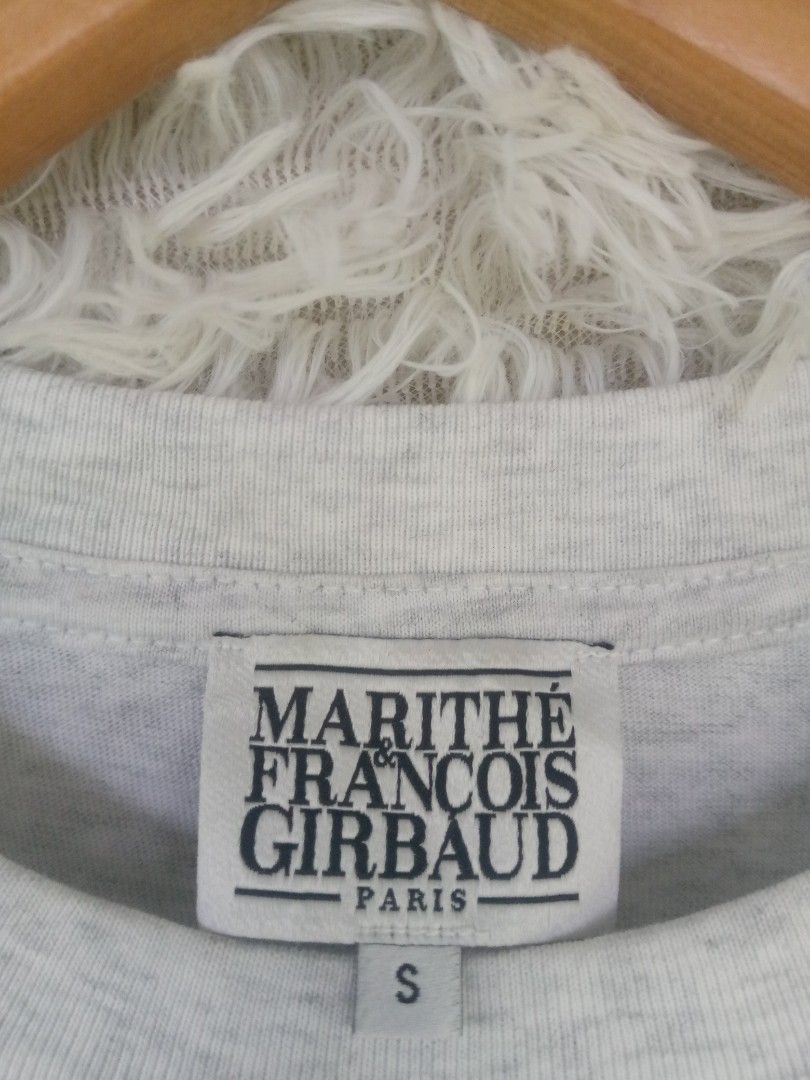 Marithe Francois Girbaud Paris Grey T-Shirt Size S (Category: Tshirts & Polo Shirts ) located in Montevista. Submitted by johnboniel (Listing ID 1467393752, Image 2). Description: - Excellent Condition/ like new - Dimes: 19.5x 26.5 - Color rate: 9.5/10 - Brand: Marithe Francois Girbaud - Color: Grey heather with blue Paris chest print - Size: S (tag at collar) - Material: 100% cotton - Fit: Regular fit with short sleeves and crew neck - Condition