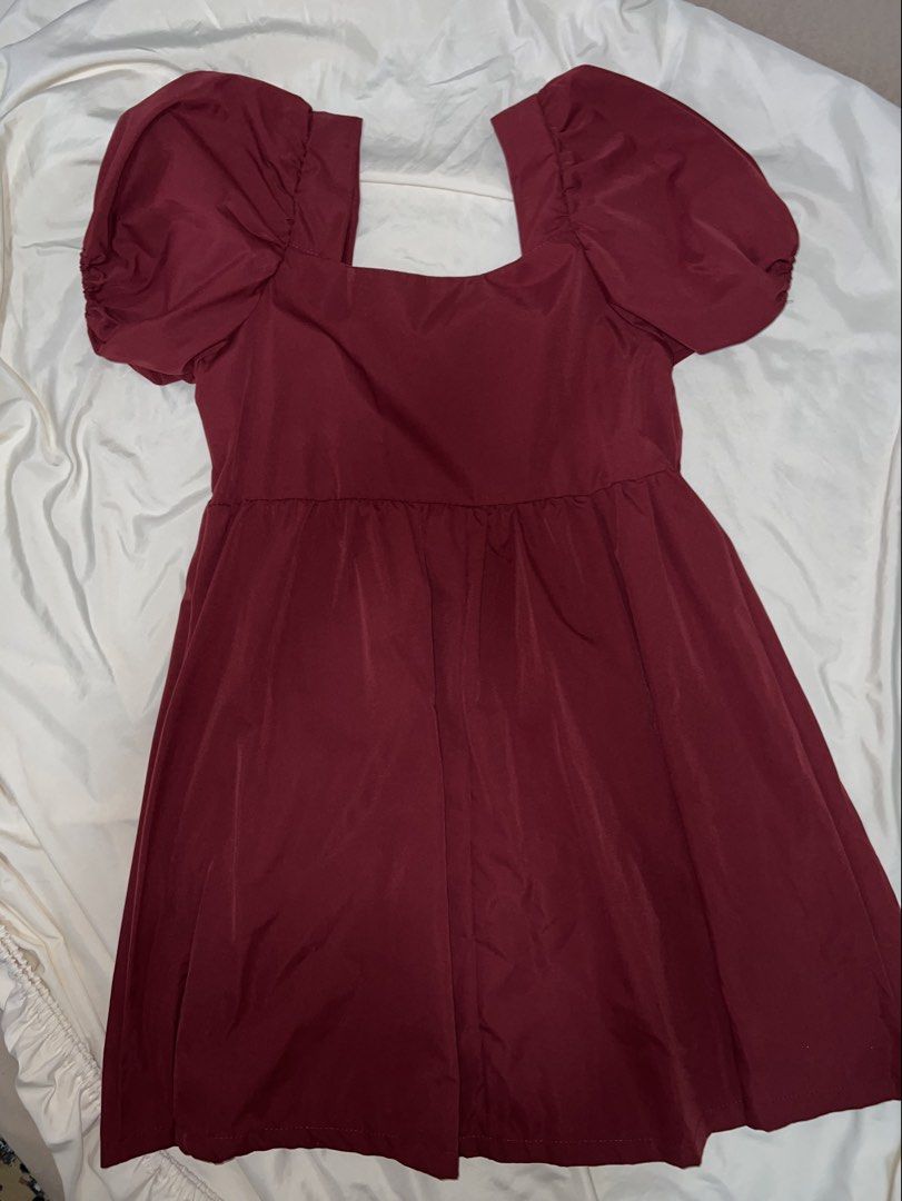 Maroon Square Neck Dress (Category: Dresses) located in Santa Maria. Submitted by hyungenius (Listing ID 1467408586, Image 1). Description: Maroon Square Neck Dress - Free Size - Brand new, Unused Location: Bulacan MOP: Gcash/ Maribank MOD: LBC/ JnT.