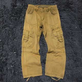 (Category: ) located in . Submitted by thriftscape2024 (Listing ID 1467465381, Image 1). Description: .