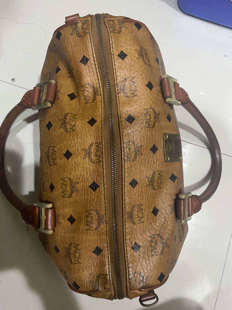 mcm (Category: Purses & Pouches) located in Manila. Submitted by shoetale (Listing ID 1467431752, Image 3). Description: vintage mcm.