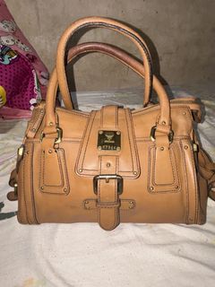(Category: ) located in . Submitted by ukaysbagsph (Listing ID 1467424186, Image 1). Description: .