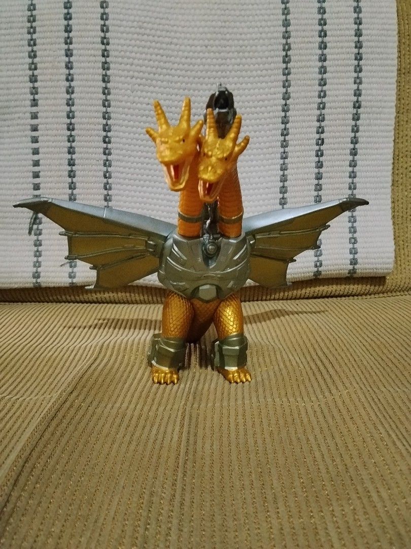 Mecha ghidorah (Category: Kids Toys) located in Quezon City. Submitted by mallow_surplus_shop (Listing ID 1467386166, Image 2). Description: .