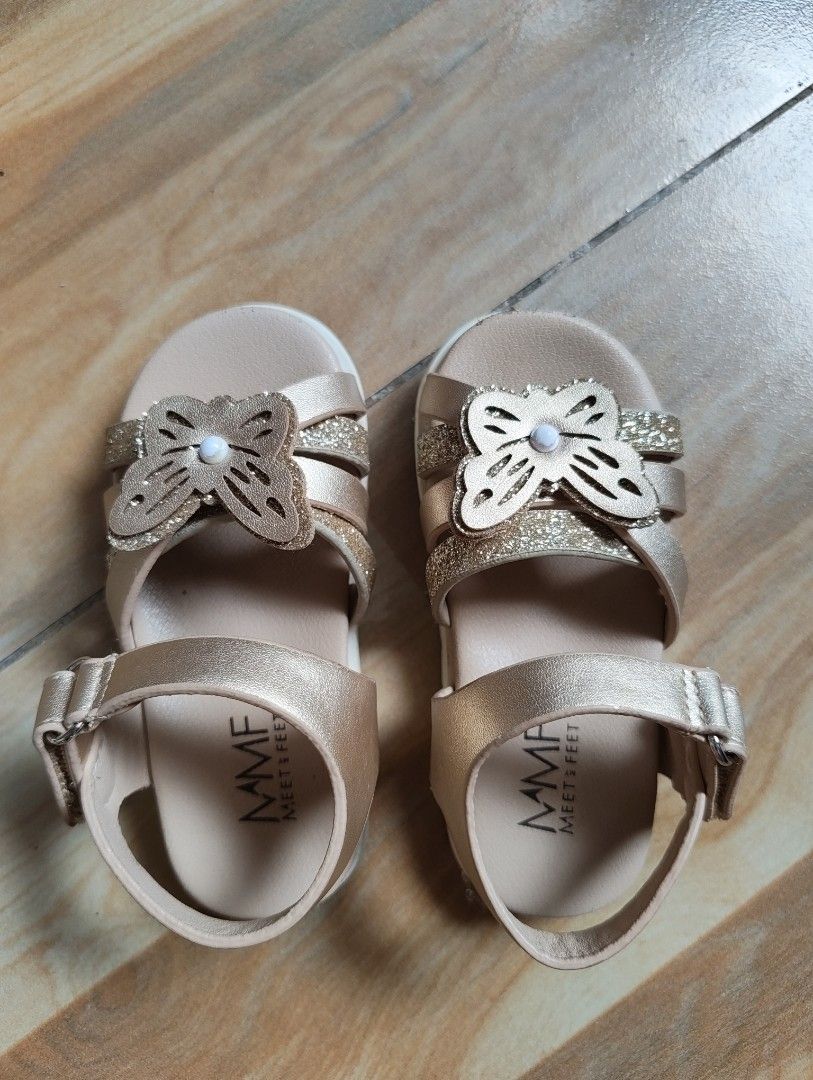 Meet my Feet Sandals Size 21 (Category: Babies & Kids Fashion) located in Las Pinas. Submitted by zaideanj (Listing ID 1467372175, Image 3). Description: RFS: outgrown original price 1399.