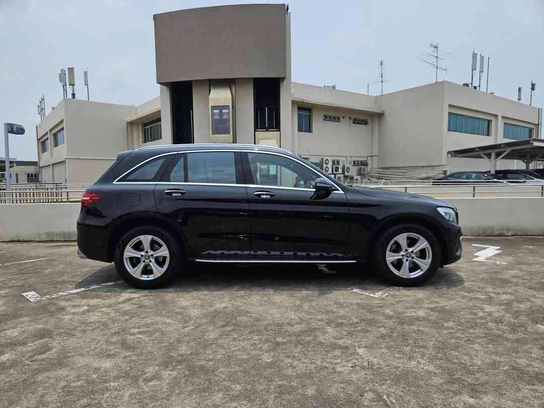 Mercedes-Benz GLC-Class GLC200 (A) (Category: Used Cars) located in Singapore. Submitted by cartimesautomobile (Listing ID 1467418946, Image 3). Description: Certified Pre-owned * Buy With Confidence. Financing from just 2.28% P.A. Enjoy attractive loan rates with flexible financing options. 120-point comprehensive health check. Professionally refurbished. Trade-in welcome. No hidden fees. In-house workshop warranty available. Contact our friendl