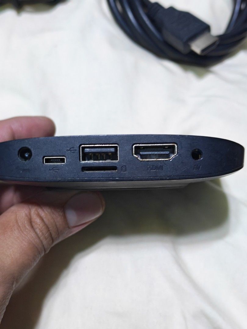 MI Box Pro (Category: Media Streamers & Hubs) located in Carmona. Submitted by tech_hub_cavite (Listing ID 1467573024, Image 1). Description: HDMI Remote Adapter Mi Box Pro.