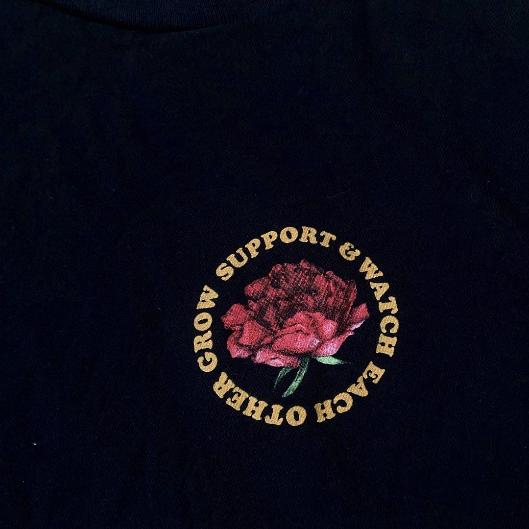 Mi Raza Vibes Crop Shirt (Category: Shirts) located in Dasmarinas. Submitted by thrift2gems (Listing ID 1467602555, Image 3). Description: Mi Raza Vibes Crop Shirt✨ -WIDTH: 21 -LENGTH: 21 -COLOR RATE: 9.5/10 -CONDITION: 9.5/10 -ISSUE: NONE.
