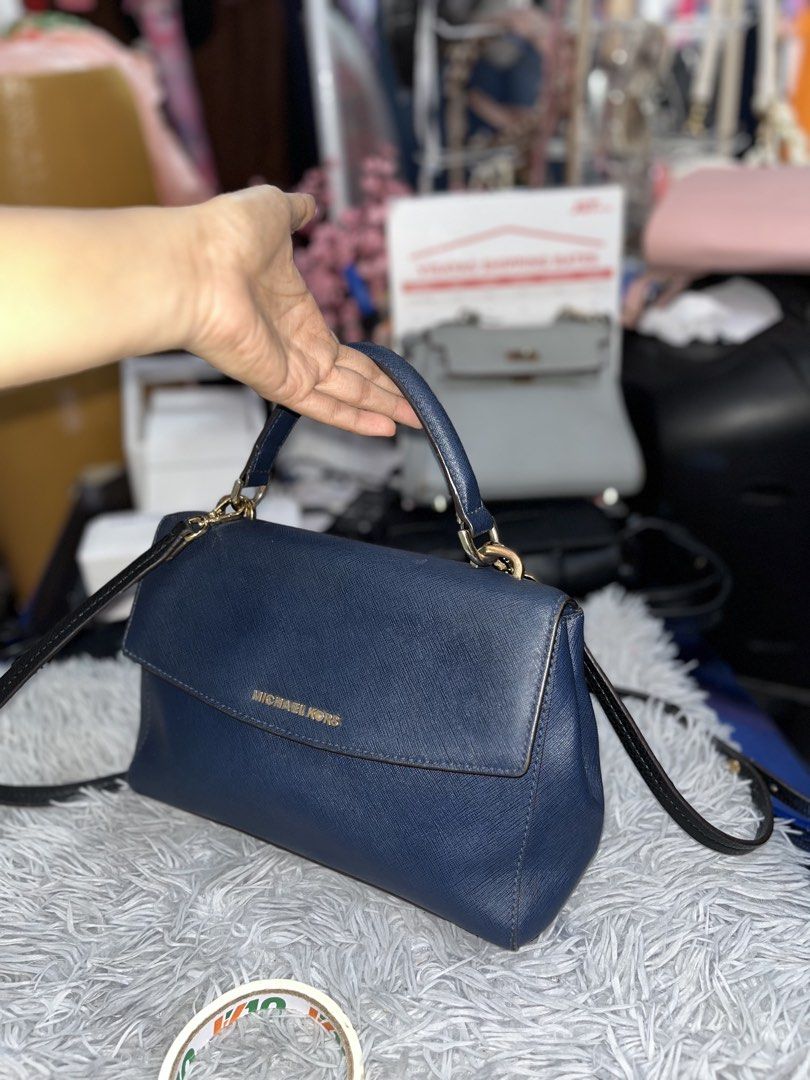 Michael Kors Ava Top Handle Crossbody Bag (Category: Shoulder Bags) located in Larena. Submitted by jaiyuki (Listing ID 1467493985, Image 2). Description: - no flaws - replaced lng ang long strap but from michael kors parin na brand.