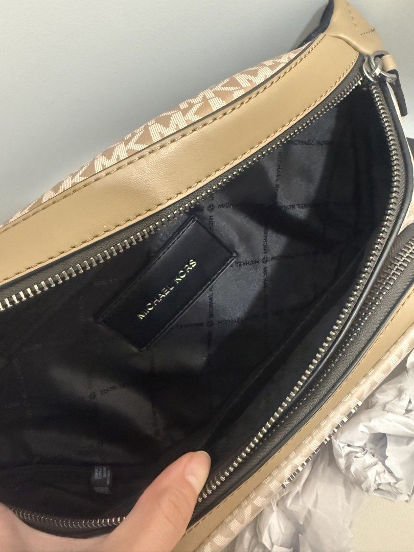 Michael Kors Cooper sling pack belt bag (Category: Belt bags, Clutches and Pouches) located in Angeles City. Submitted by bagpriceinfiniteluck (Listing ID 1467500904, Image 3). Description: Brandnew/ unused✨💫 SELLING LOW PRICE🇵🇭🇵🇭 💯Michael Kors Cooper Ombre Signature Logo Sling pack/ Belt Bag in Husk Color. Tonal Beige Mk signature monogram pattern with tan leather trim a front zip pocket and dark hardware. SRP 328$ Ready for shipping🇵🇭🇵