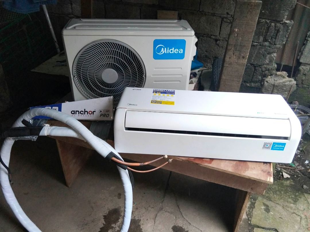 Midea celest pro Split Type Inverter Air Conditioner Set (Category: Air Conditioning and Heating) located in Caloocan City. Submitted by lawrenceje78309 (Listing ID 1467398115, Image 2). Description: Midea split type inverter aircon (indoor & outdoor units). Complete with remote, wrapped copper tubing, brackets, and manual. Ready for installation!.