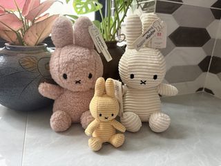 (Category: ) located in . Submitted by littlehapinessstore (Listing ID 1467386989, Image 1). Description: .