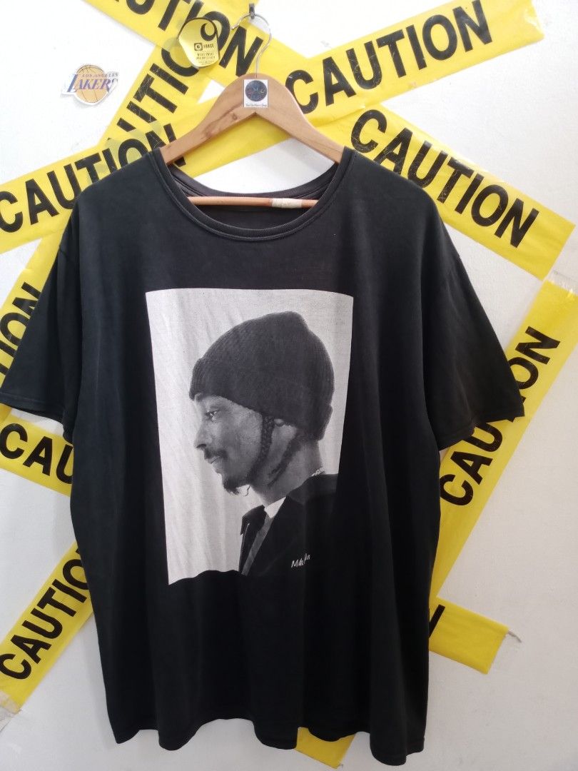 Mike Miller Snoop Dogg Black Graphic Tee (Category: Tshirts & Polo Shirts ) located in Santa Rosa. Submitted by thethriftersshop (Listing ID 1467397404, Image 1). Description: Width 24 Length 30 Condition: 8.5/10 - DM for fast transactions and shipping details!.