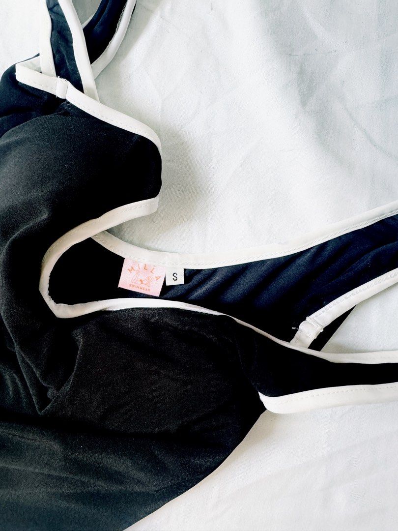 Milla Kourtney One-pc Swimsuit (Category: Bikinis & Swimsuits) located in Binan City. Submitted by jc1528 (Listing ID 1467598530, Image 3). Description: Milla Kourtney One-pc Swimsuit Size: S Price: P800 Used once (padded/never soaked in pool nor beach) Rfs: Decluttering.