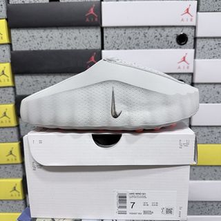 (Category: ) located in . Submitted by pickplanet_sneaker_shirt (Listing ID 1467586962, Image 1). Description: .