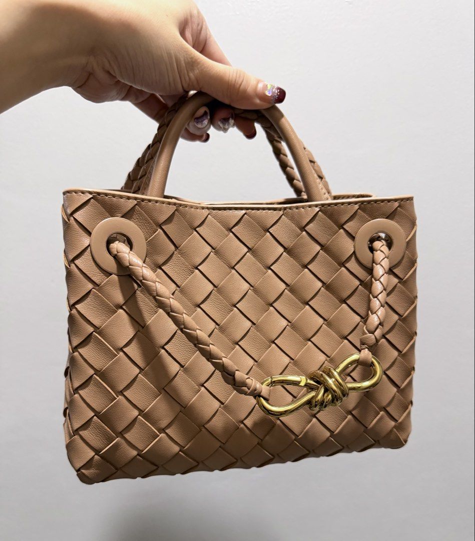 Mini Andiamo in Beige (Category: Luxury Bags & Wallets) located in Manila. Submitted by minimaison (Listing ID 1467572613, Image 1). Description: .