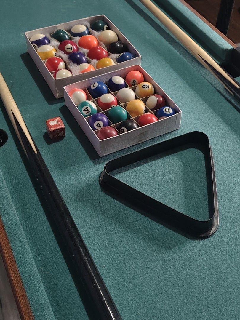 Mini Billiard (Category: Billiards and Bowling) located in Marikina City. Submitted by duaaaaa (Listing ID 1467476157, Image 3). Description: Mini billiard 🎱 95x50 cm Pwede pang business Pwede sa anak niyo para di na mangulit Inclusion 2 sets billiard ball 2 Cue stick (Medyo baliko na isa) 1 Tisa Rfs: Need space 2,500 Pick up or lalamove only. Location: Marikina city❗.