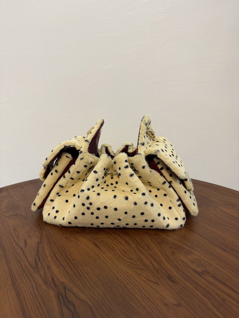 Mini Cc 25 Leopard (Category: Luxury Bags & Wallets) located in San Fernando. Submitted by gbagscollection (Listing ID 1467543685, Image 3). Description: No issue Sobrang ganda in actual It can match plain outfit (Sobrang magbibigay ng highlight sa outfit mo kahit simple lang suot mo) Pinakapaborito ko sa collection .