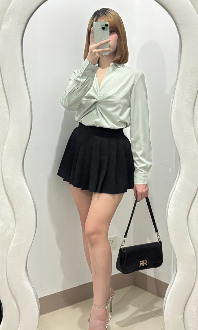 Mint Green Top🎀✨ (Category: Longsleeves) located in Pasay City. Submitted by xiaosclosetph_ (Listing ID 1467602806, Image 1). Description: ✨Brand New✨ Size: Small to Medium 🚚Via Lalamove / J&T 📍Pasay City.
