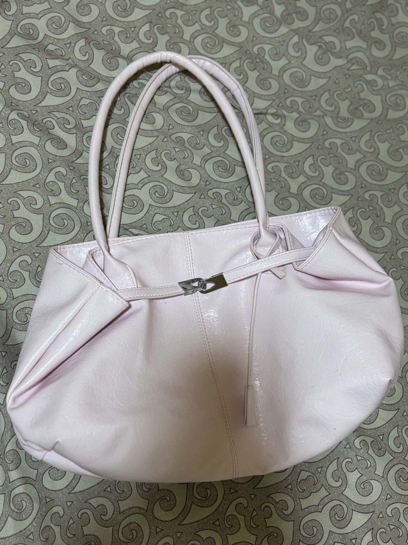MIRFENE Whimsy Pastel Pink Tote Handbag (Category: Shoulder Bags) located in San Pablo. Submitted by asaptyler (Listing ID 1467433097, Image 1). Description: - Brand/Model: Mirfene shoulder bag - Color: Light pink with silver-tone hardware - Material: Soft, slouchy faux leather.