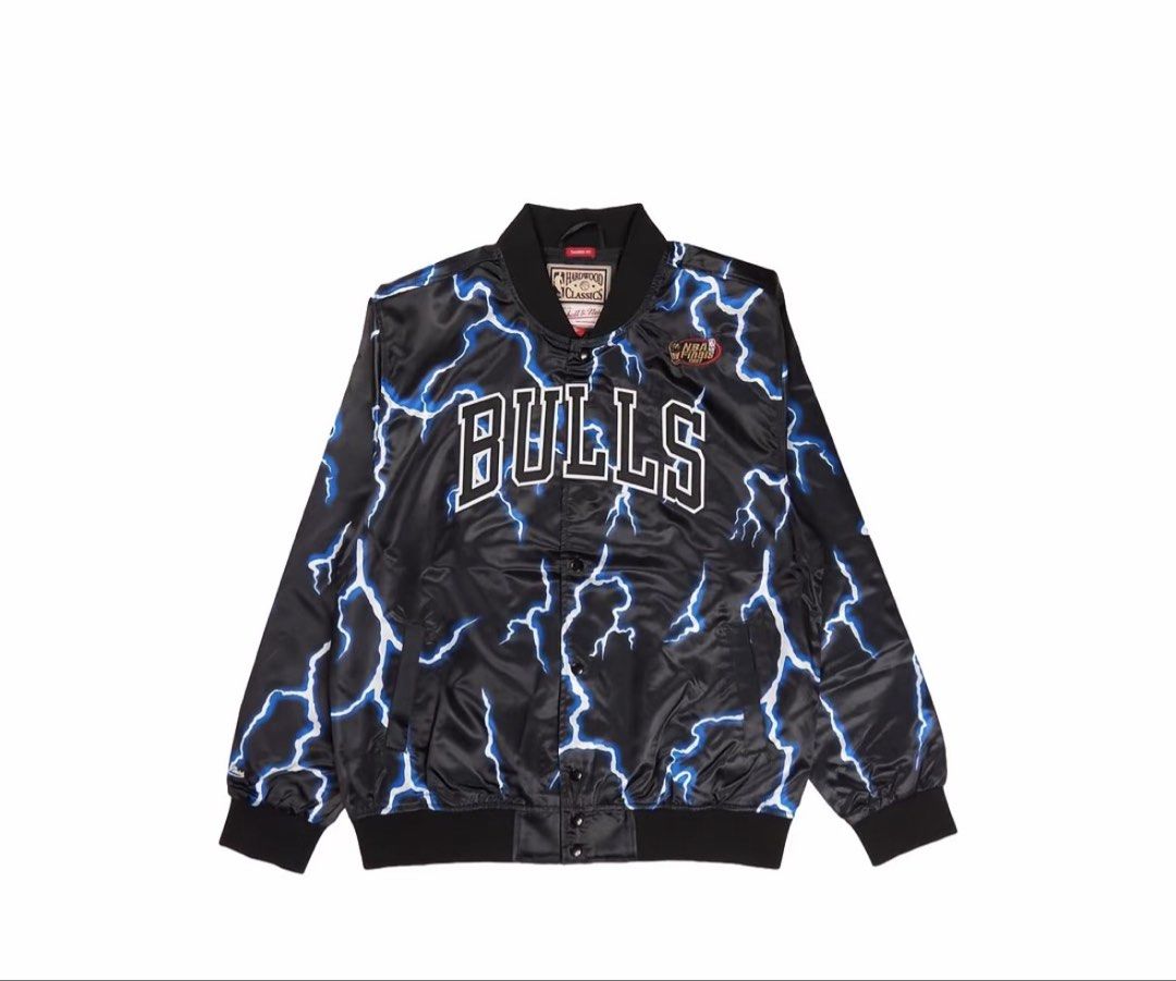 Mitchell & Ness Chicago Bulls Lightning Satin Jacket (Category: Coats, Jackets and Outerwear) located in Bacoor. Submitted by sempenden (Listing ID 1467474822, Image 1). Description: Bought this for 8500 Need funds.
