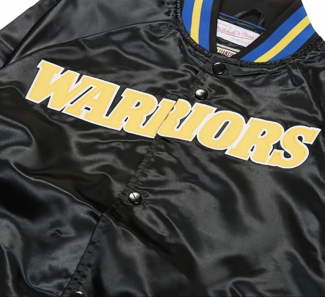 Mitchell & Ness Golden State Warriors GSW Warm up jacket (Category: Coats, Jackets and Outerwear) located in Bacoor. Submitted by sempenden (Listing ID 1467494044, Image 3). Description: Size XL Bought for around 9k Meetups: BGC / Cavite / Alabang / Las Pinas .