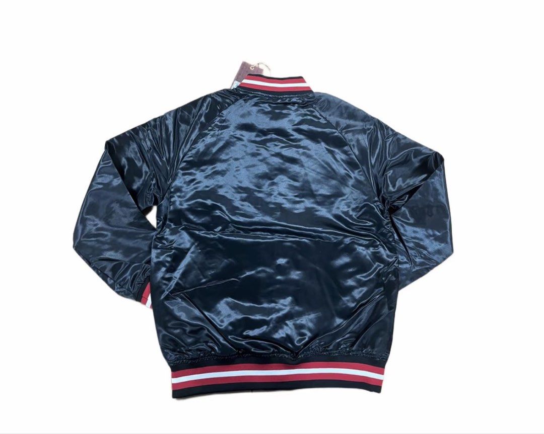 Mitchell & Ness Miami Heat Warm up Jacket (Category: Coats, Jackets and Outerwear) located in Bacoor. Submitted by sempenden (Listing ID 1467478678, Image 2). Description: Size L Brandnew Bought this for almost 8k Meetups: BGC / Cavite / Alabang / Las Pinas .